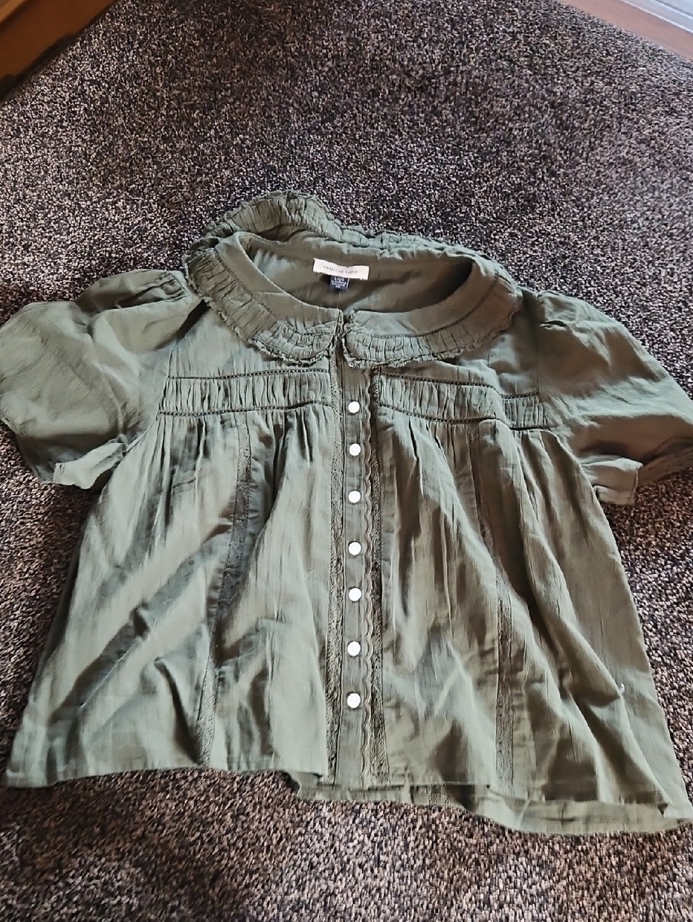 AMERICAN EAGLE Olive Green Button-Front Puff Sleeve Blouse